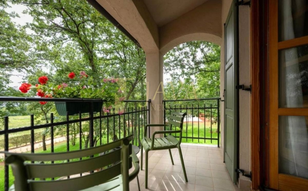 Commerciale Žbandaj, Poreč, 650m2