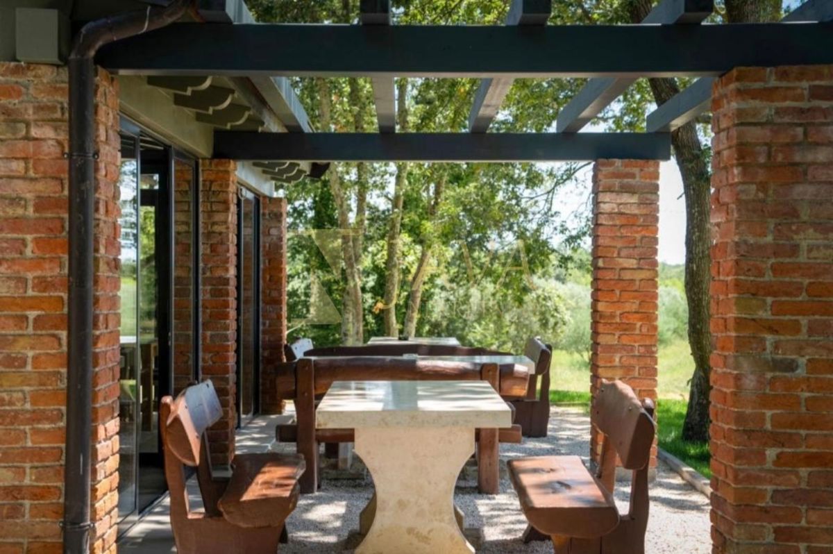 Commerciale Žbandaj, Poreč, 650m2