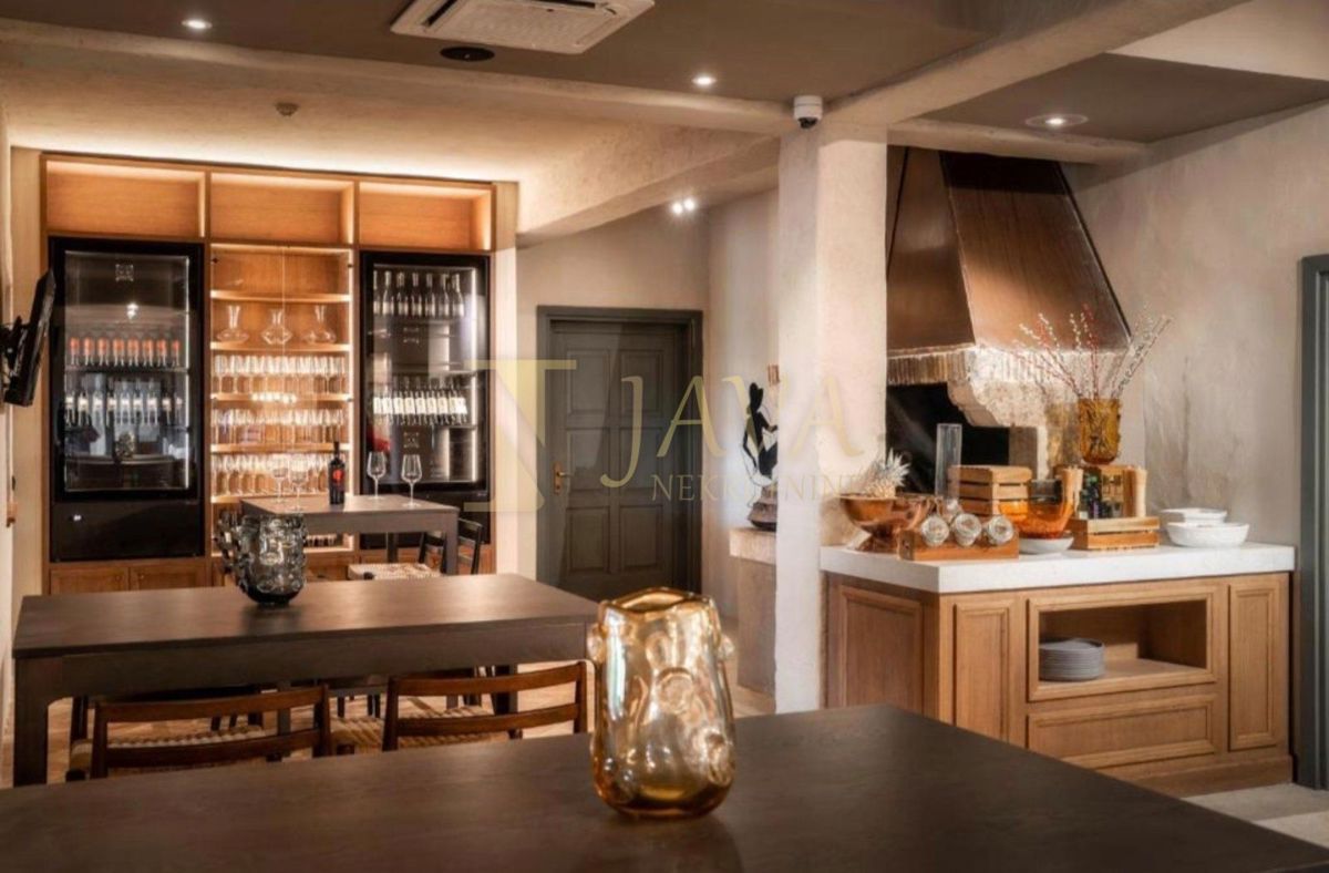 Commerciale Žbandaj, Poreč, 650m2