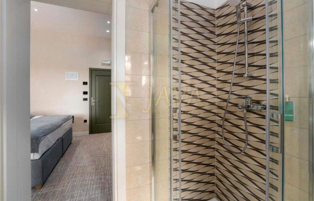 Commerciale Žbandaj, Poreč, 650m2