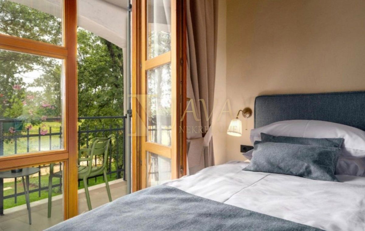 Commerciale Žbandaj, Poreč, 650m2