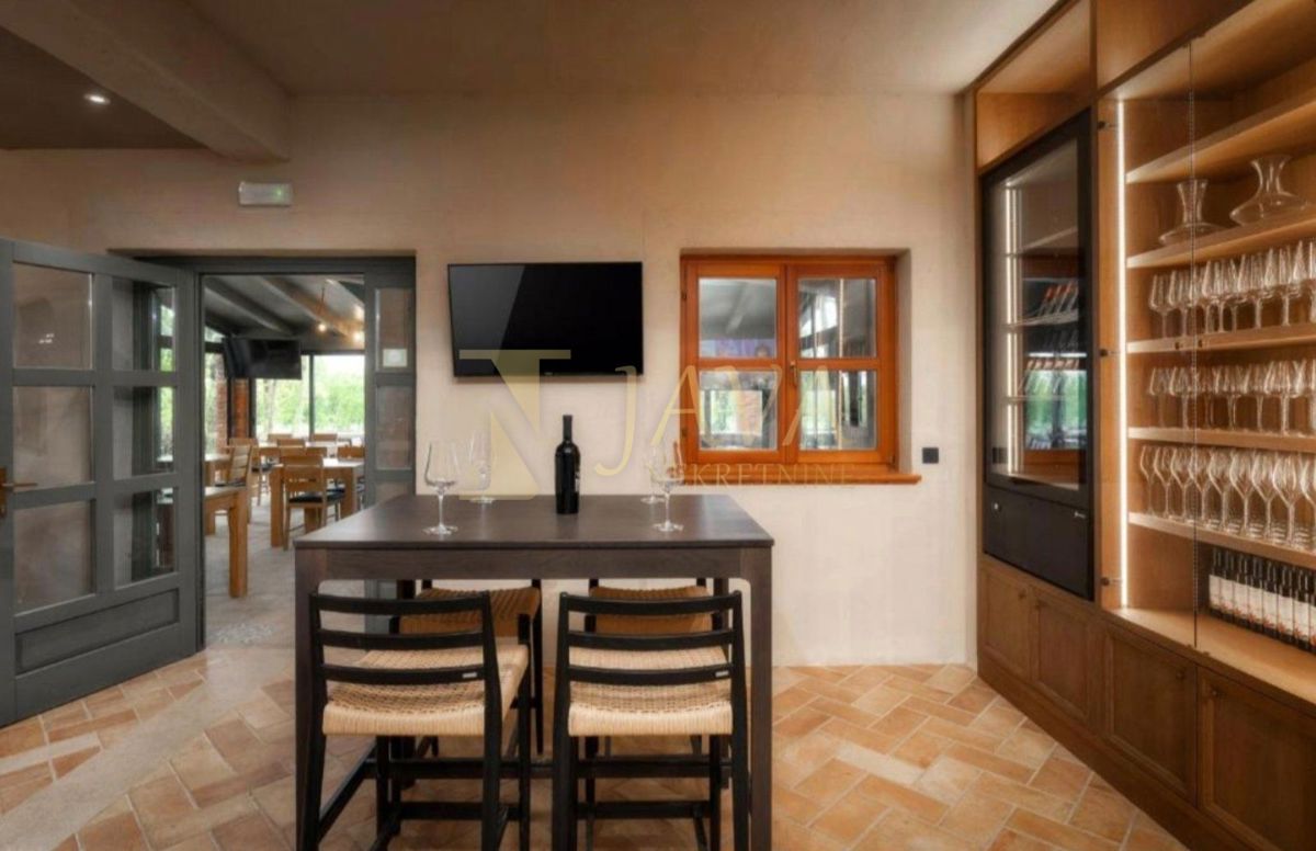 Commerciale Žbandaj, Poreč, 650m2