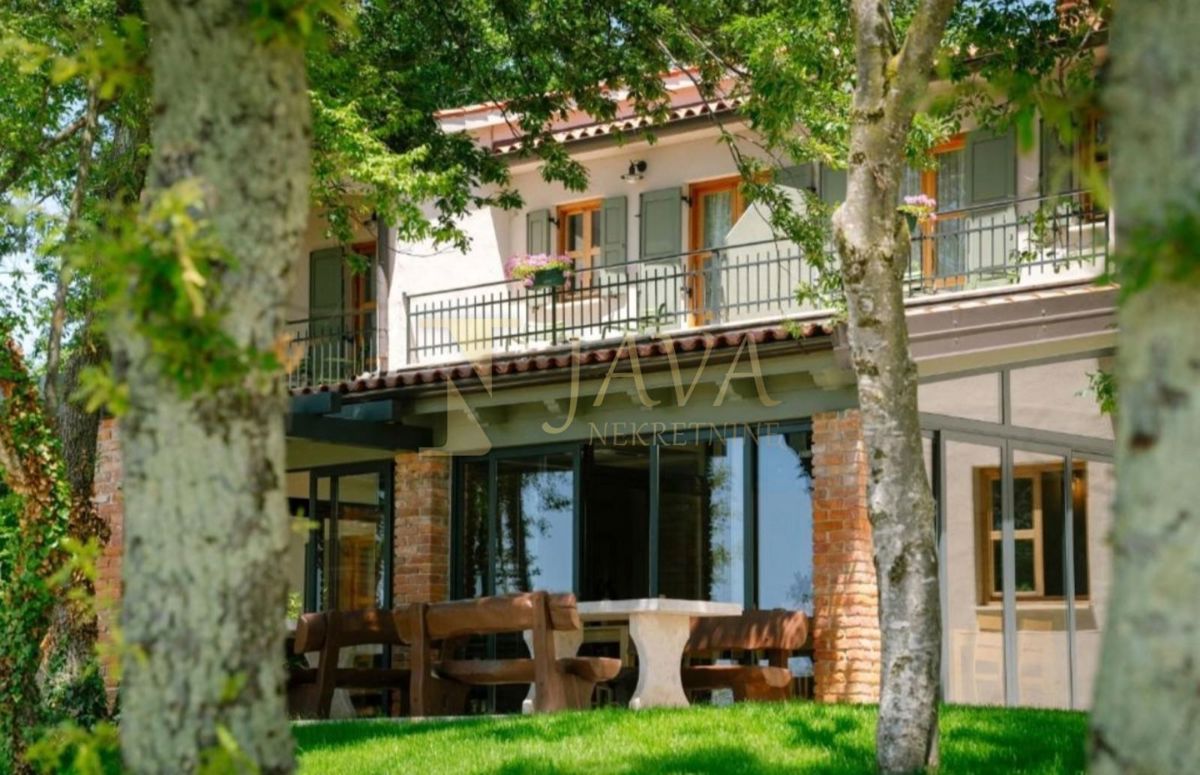 Commerciale Žbandaj, Poreč, 650m2