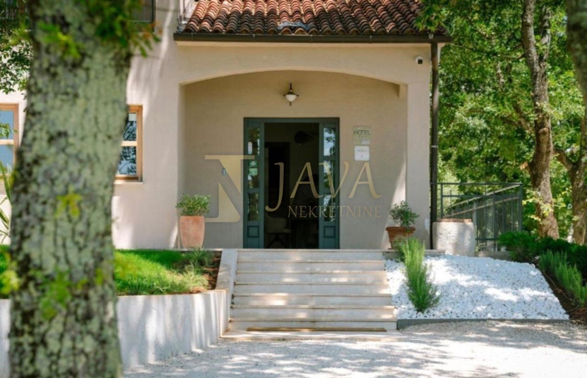 Commerciale Žbandaj, Poreč, 650m2