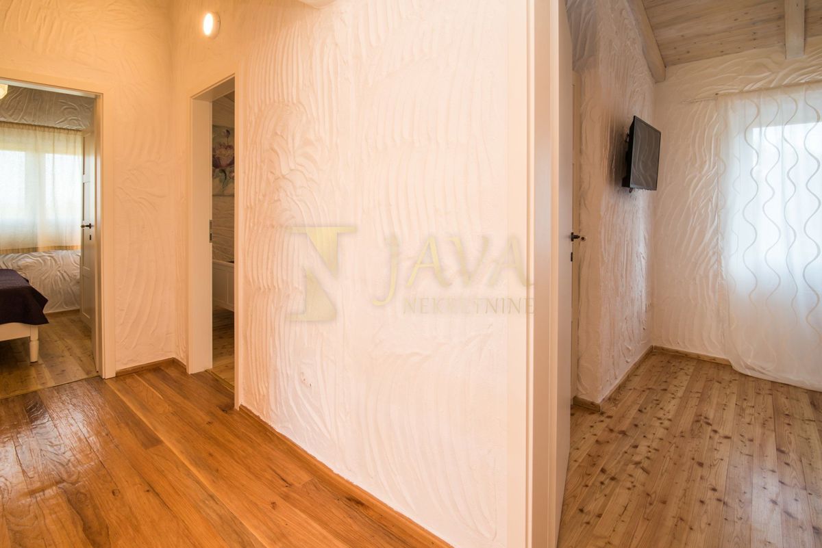 Casa Risika, Vrbnik, 200m2