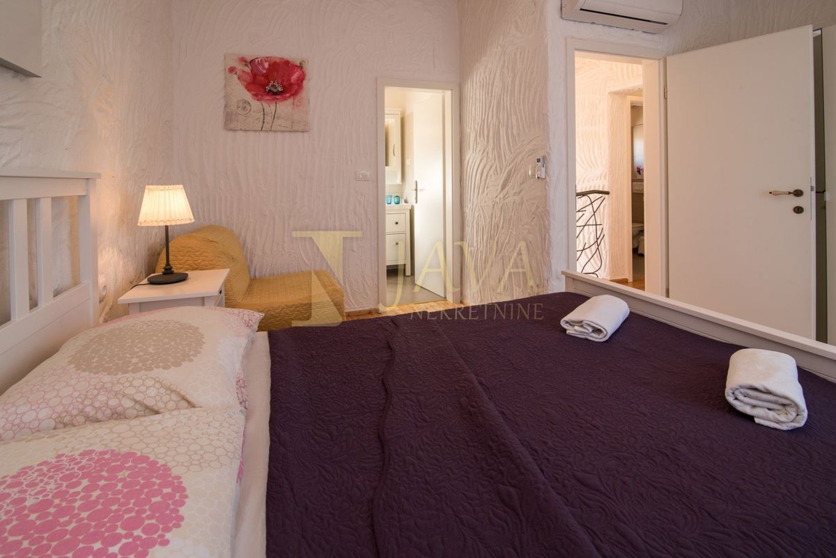 Casa Risika, Vrbnik, 200m2