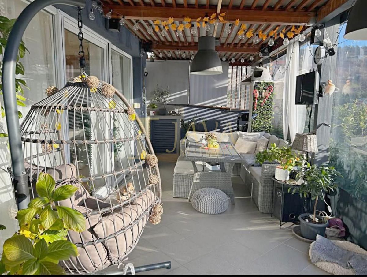 Appartamento Gornja Drenova, Rijeka, 60m2