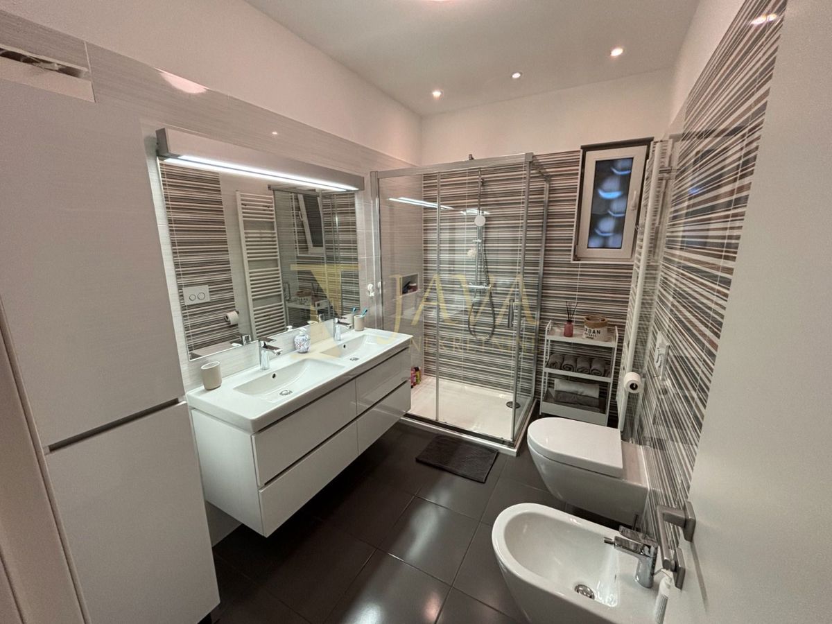 Appartamento Donja Vežica, Rijeka, 183,44m2