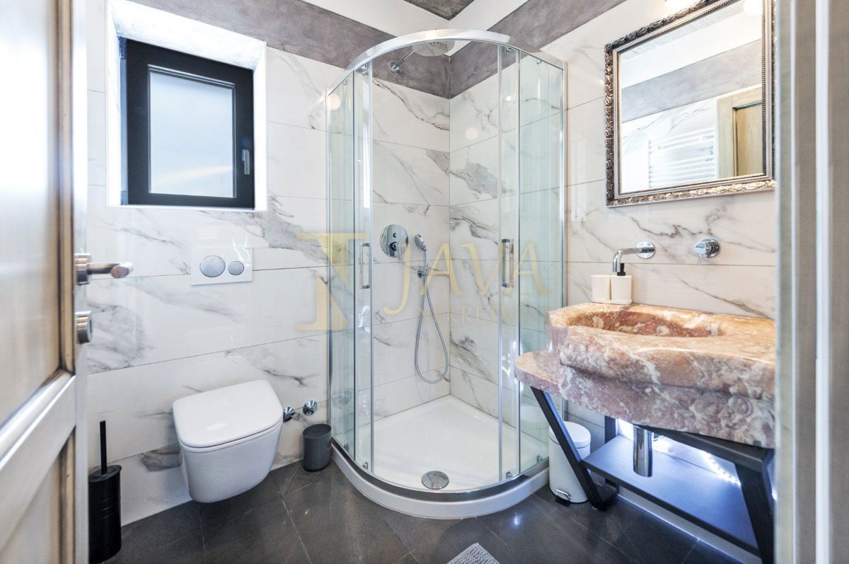 Casa Kanfanar, 240m2