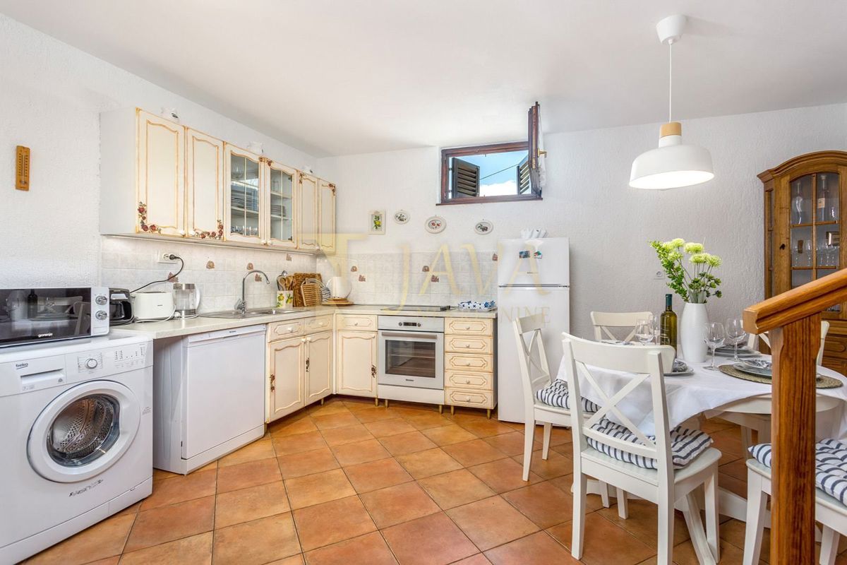 Casa Risika, Vrbnik, 205m2