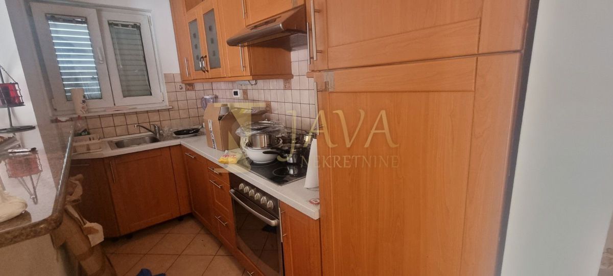 Appartamento Donja Drenova, Rijeka, 64m2