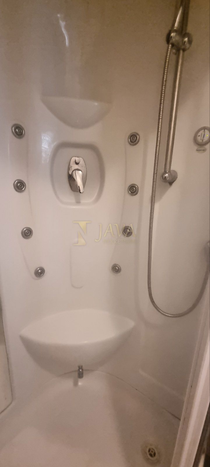 Appartamento Donja Drenova, Rijeka, 64m2