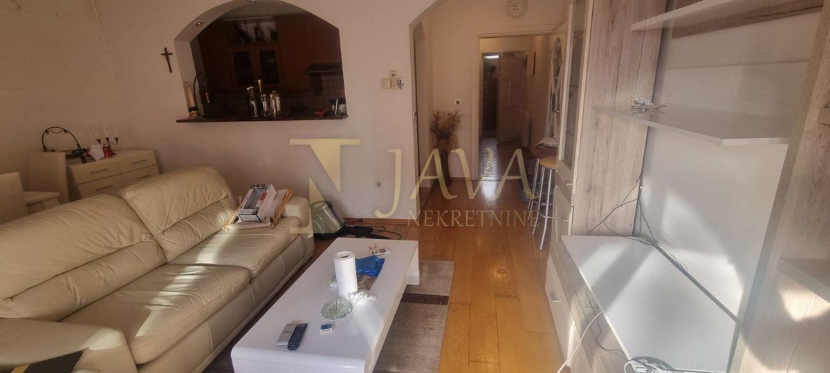 Appartamento Donja Drenova, Rijeka, 64m2