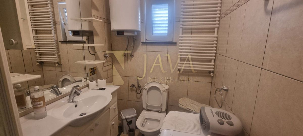 Appartamento Donja Drenova, Rijeka, 64m2