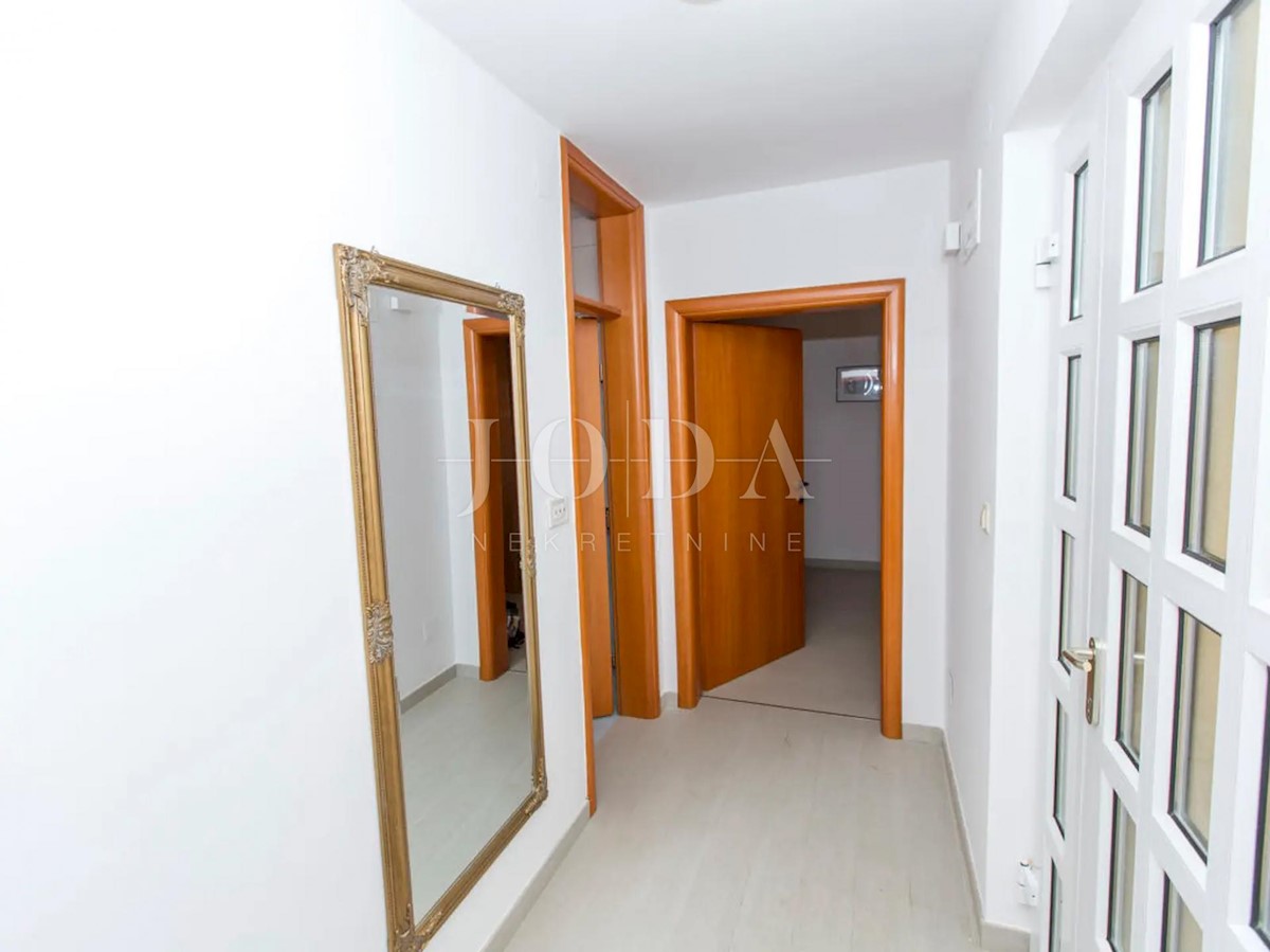 Appartamento Cesarica, Karlobag, 57m2