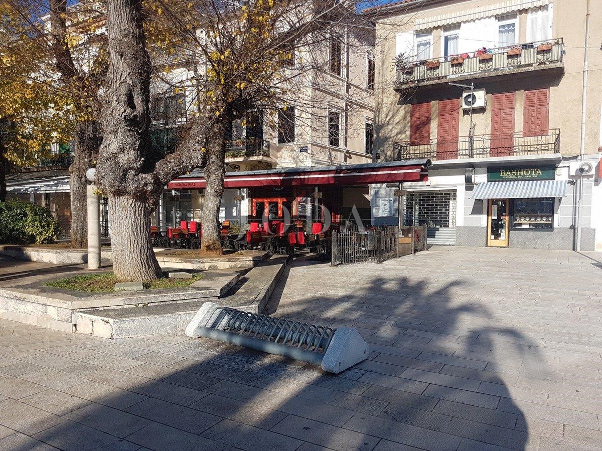 Locale commerciale Crikvenica, 16m2