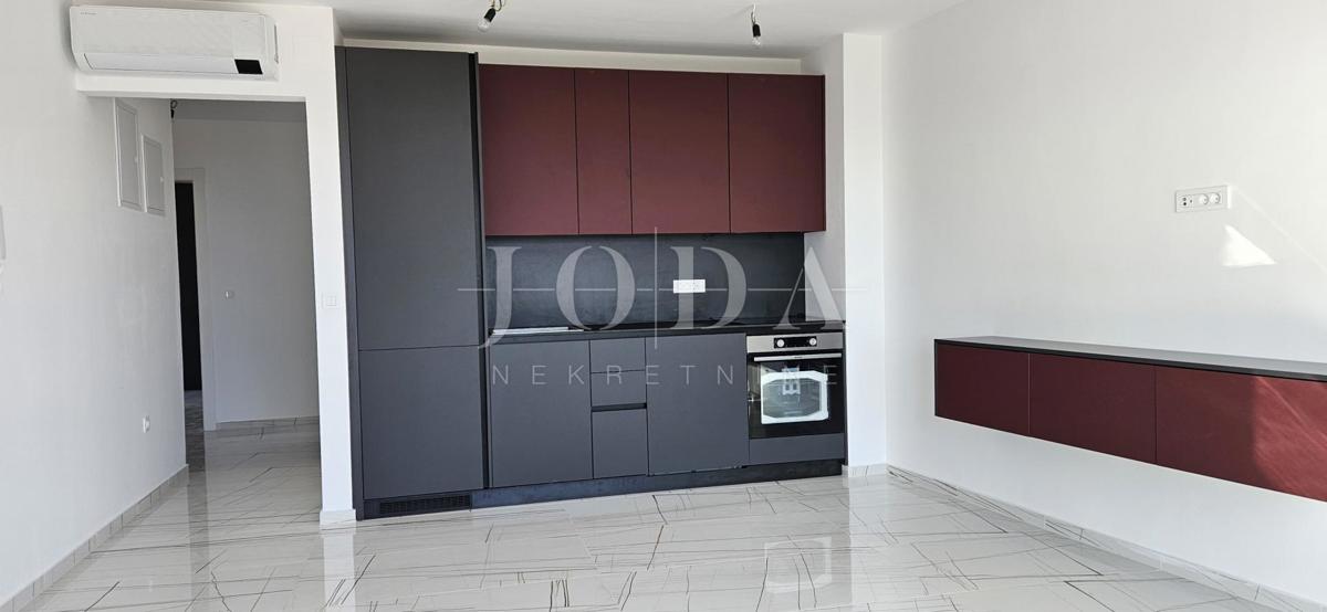 Novalja, edificio nuovo, piano terra, 2 camere da letto