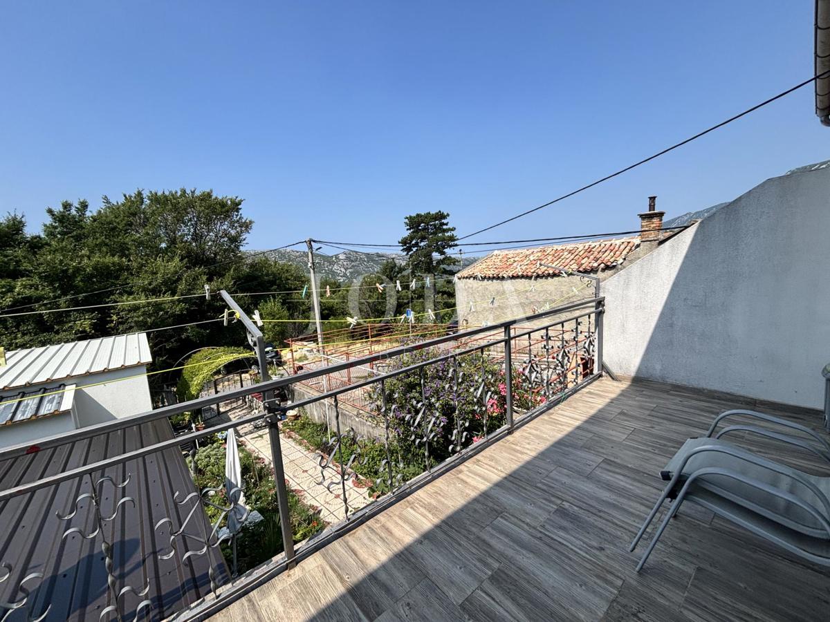 Kostelj, Casa con Potenziale e Giardino Curato