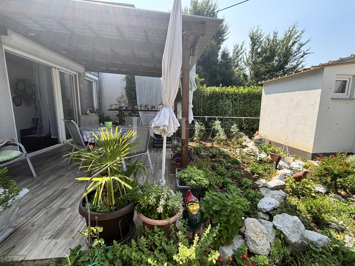 Kostelj, Casa con Potenziale e Giardino Curato