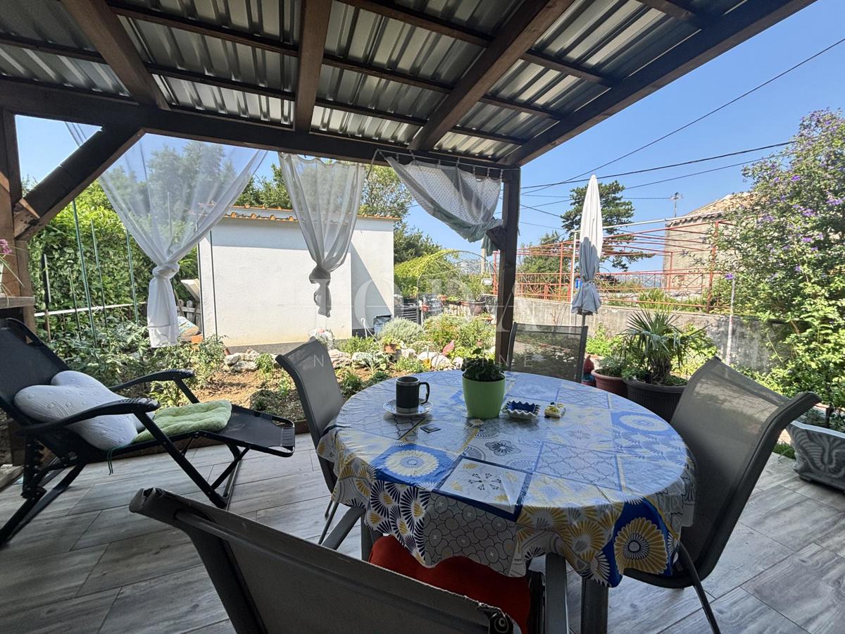 Kostelj, Casa con Potenziale e Giardino Curato