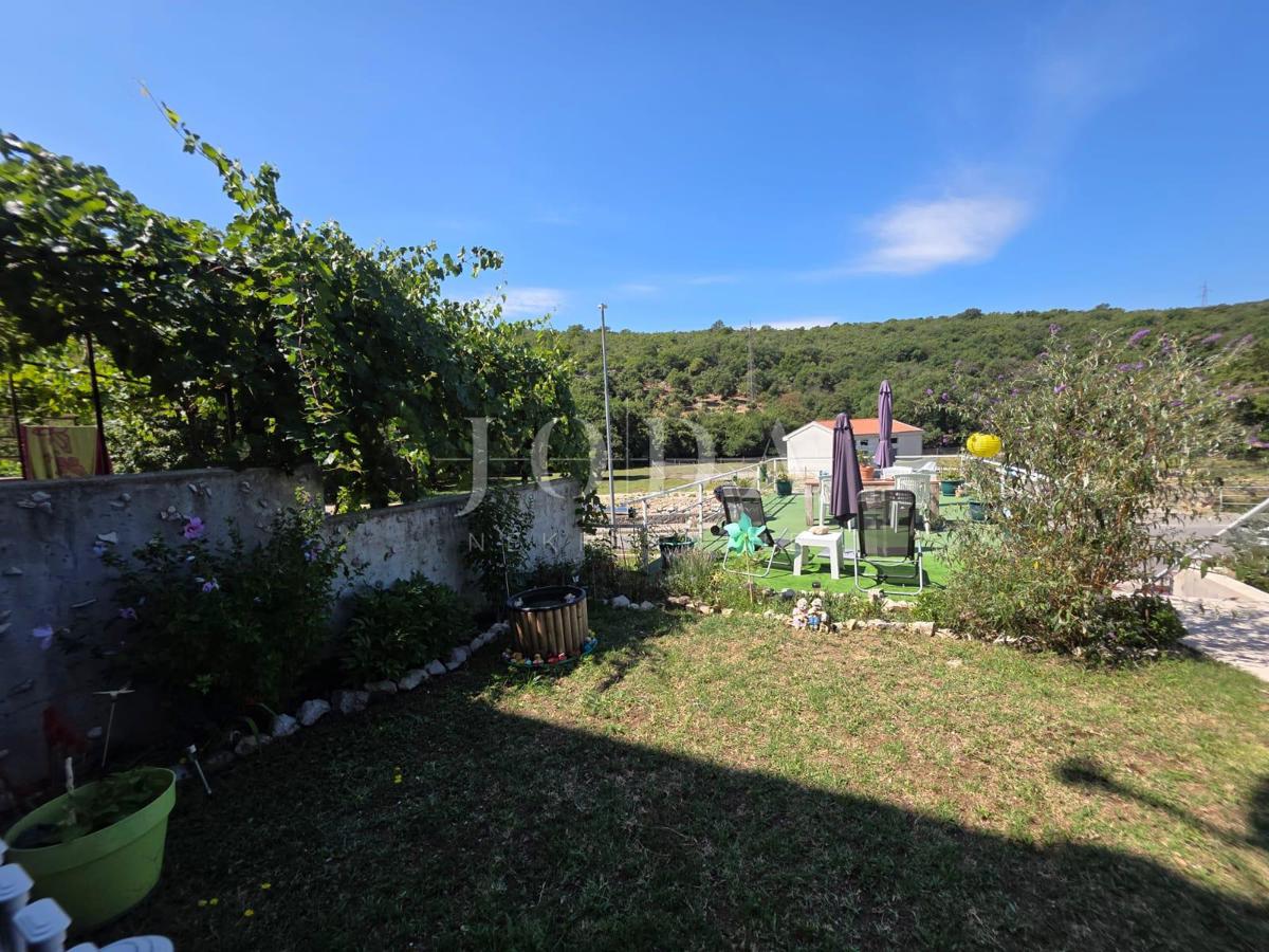 Casa con 3 unità abitative