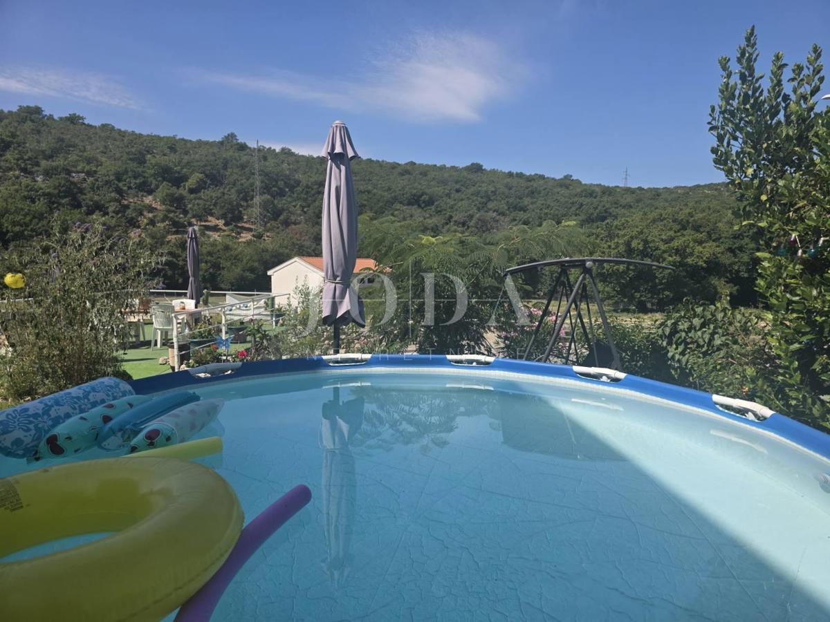 Casa con 3 unità abitative