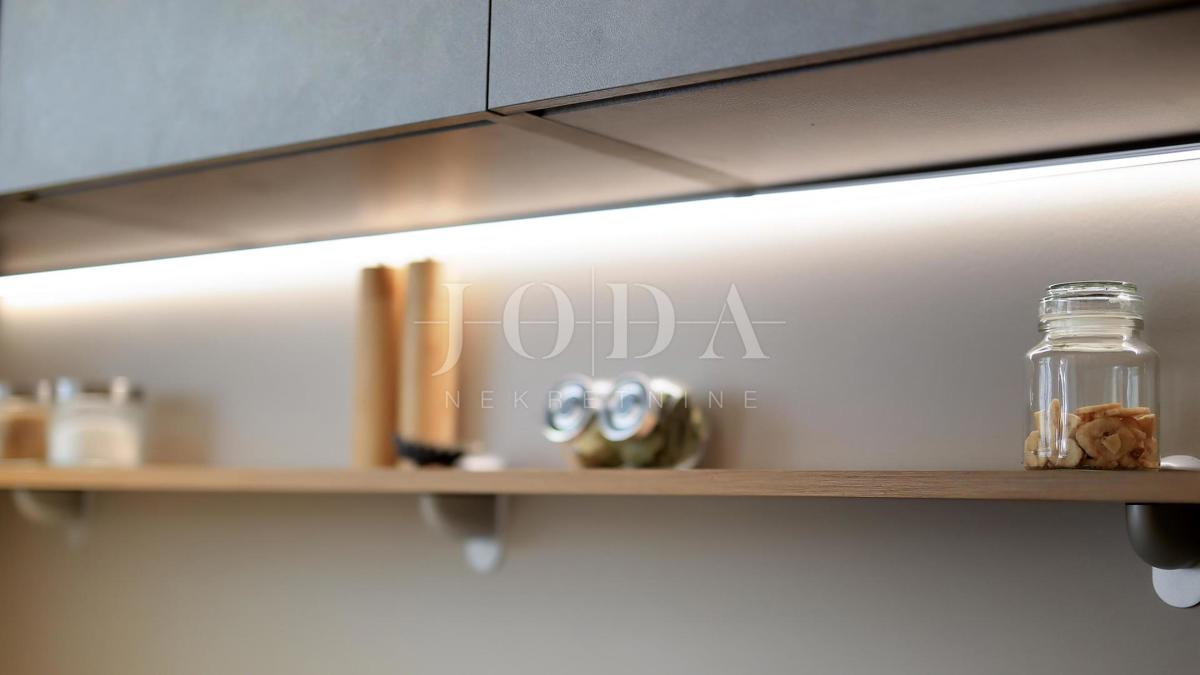 Villa con piscina e vista mare