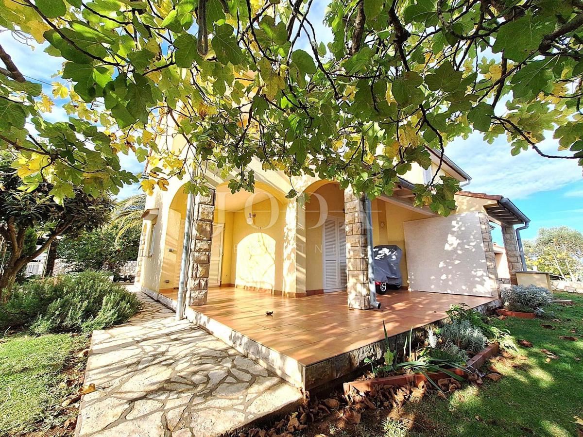 Casa a 200 metri dal mare, Malinska!