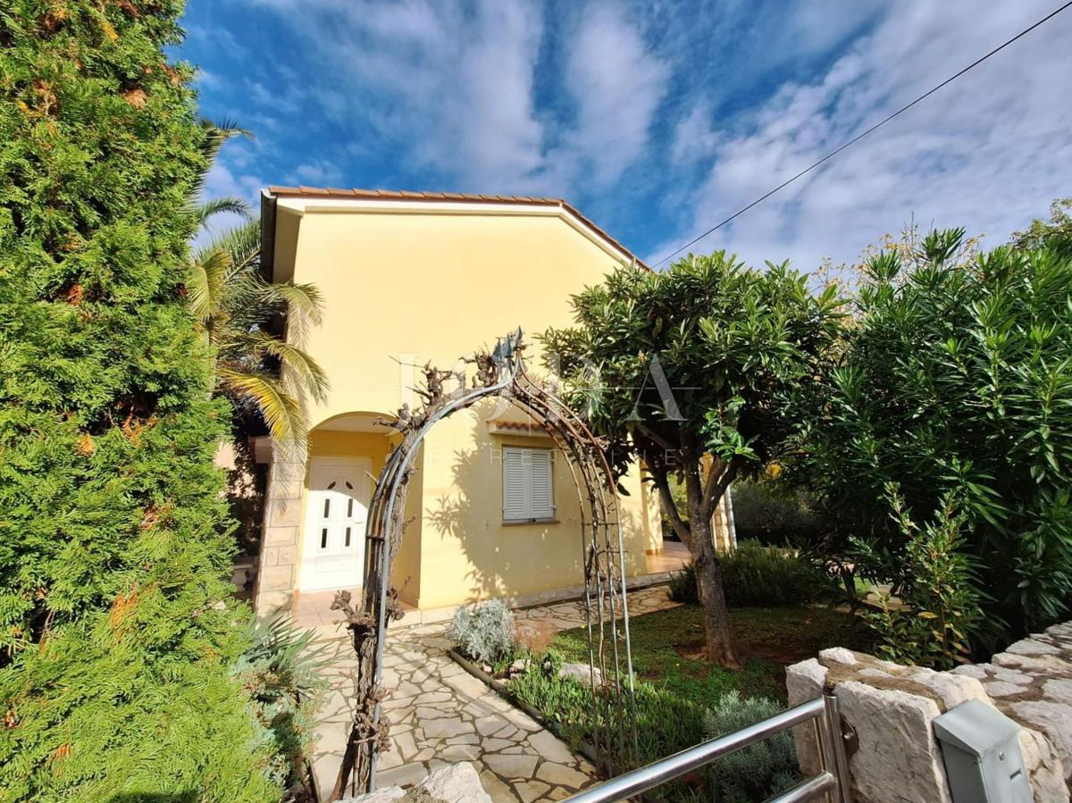 Casa a 200 metri dal mare, Malinska!