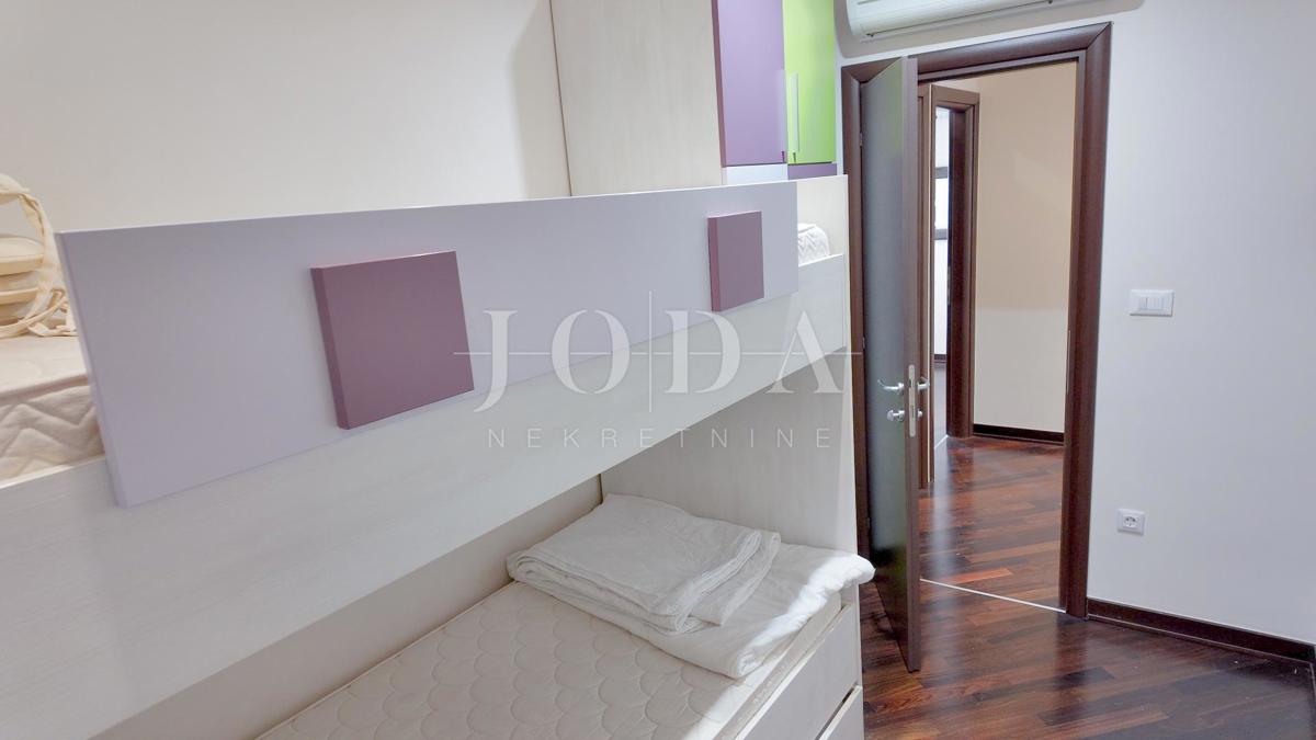 Allogio Crikvenica, 90m2