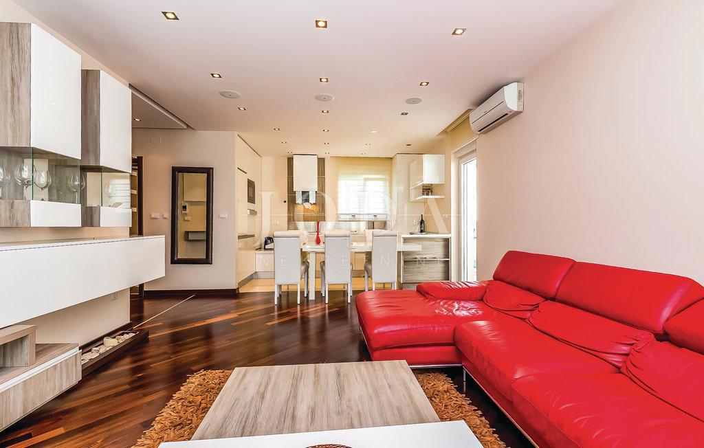 Allogio Crikvenica, 90m2