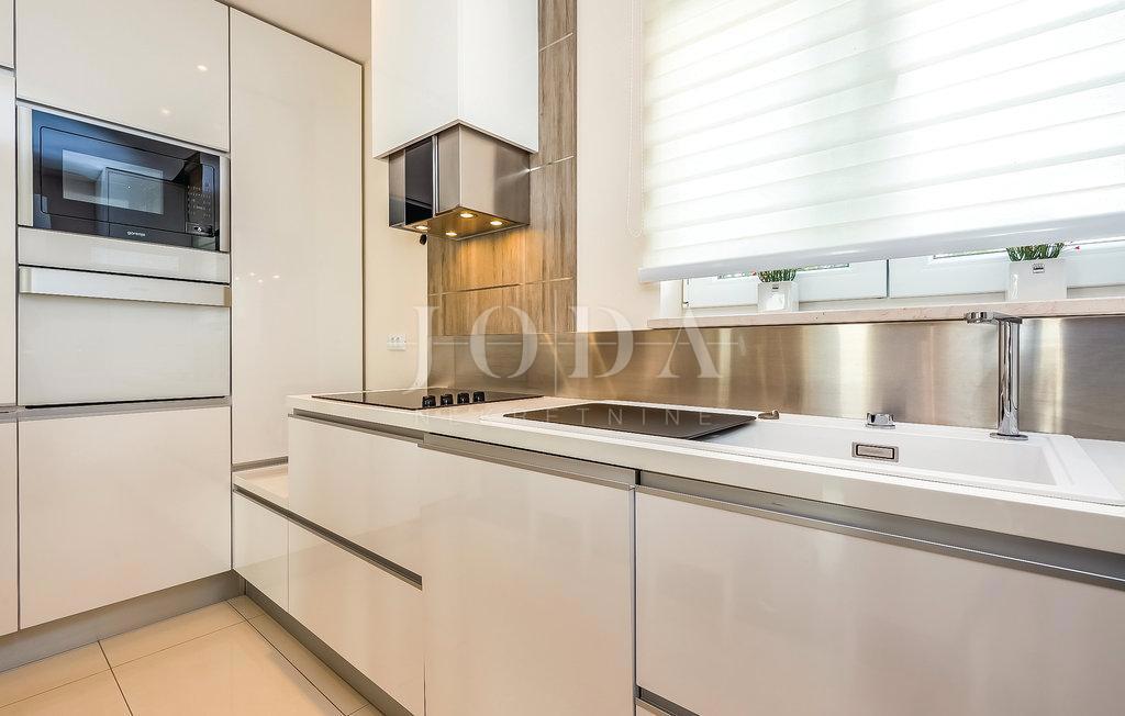 Allogio Crikvenica, 90m2