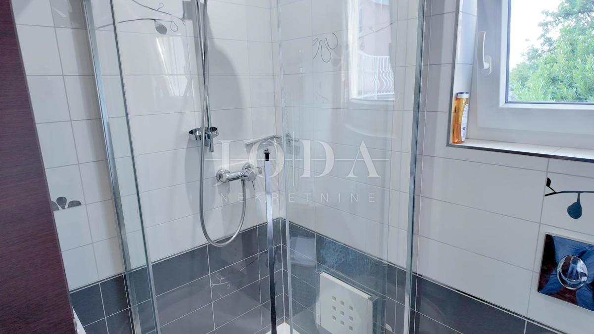 Allogio Crikvenica, 90m2