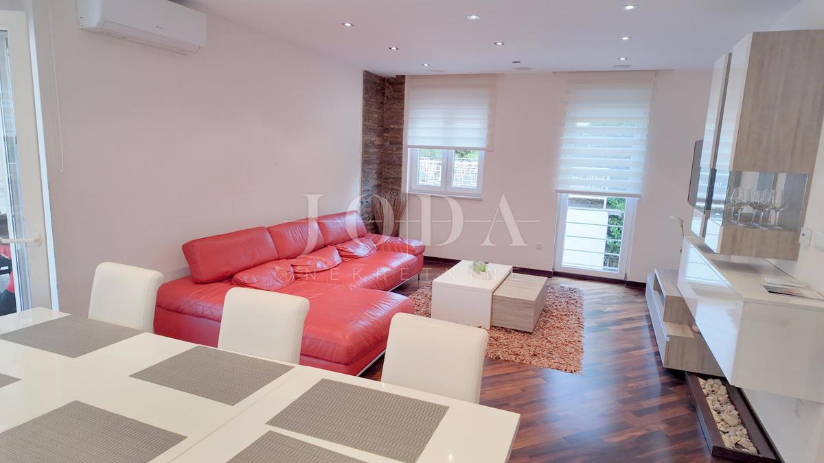 Allogio Crikvenica, 90m2