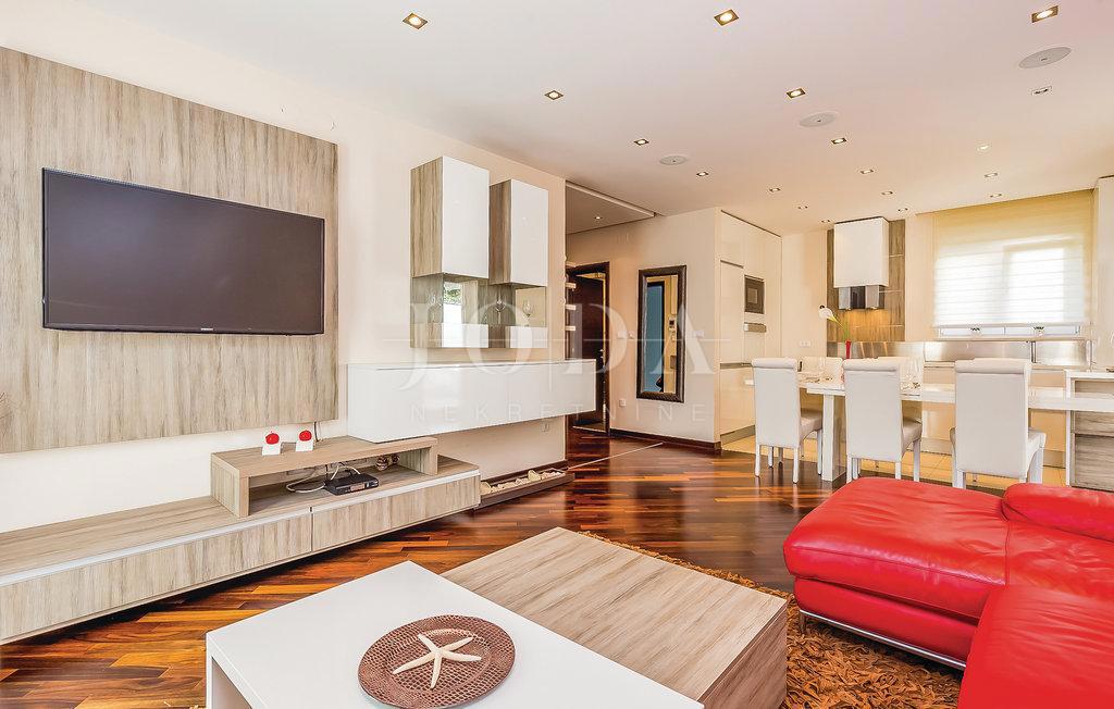 Allogio Crikvenica, 90m2