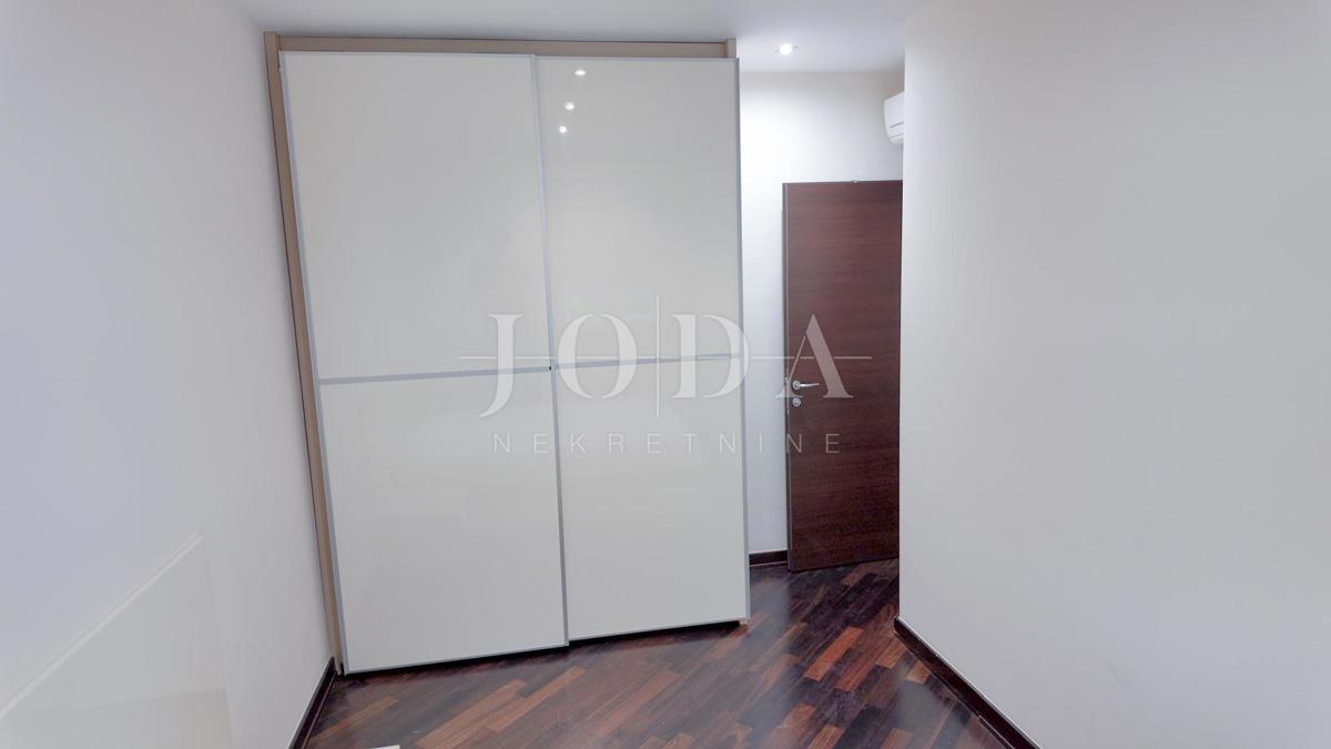 Allogio Crikvenica, 90m2