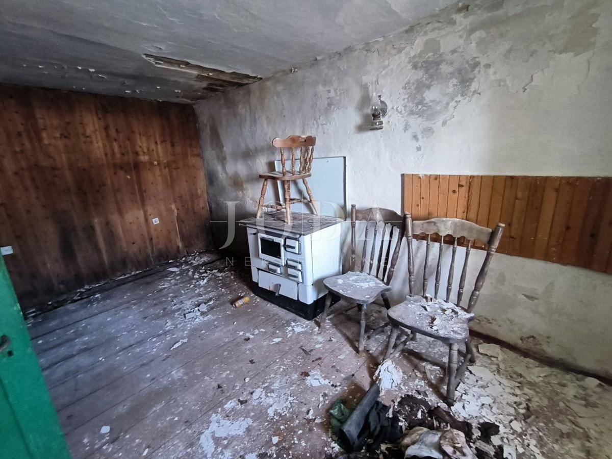 Casa Barić Draga, Karlobag, casa in pietra da ristrutturare, prima fila al mare