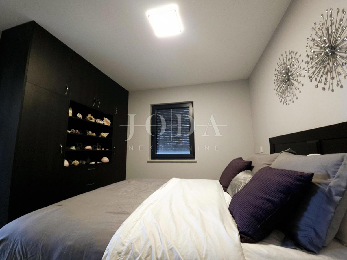 Bilocale funzionale con terrazza coperta