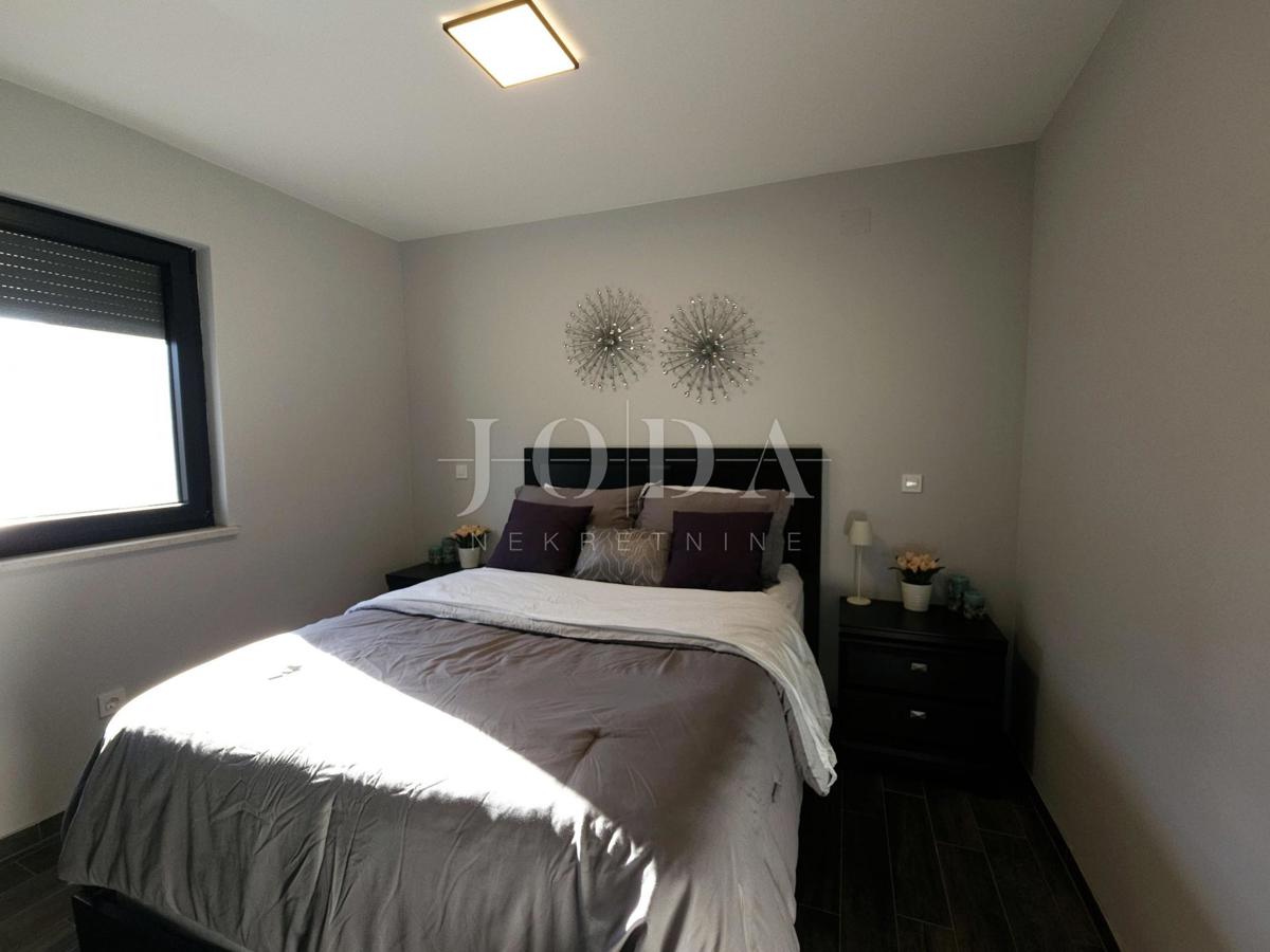 Bilocale funzionale con terrazza coperta