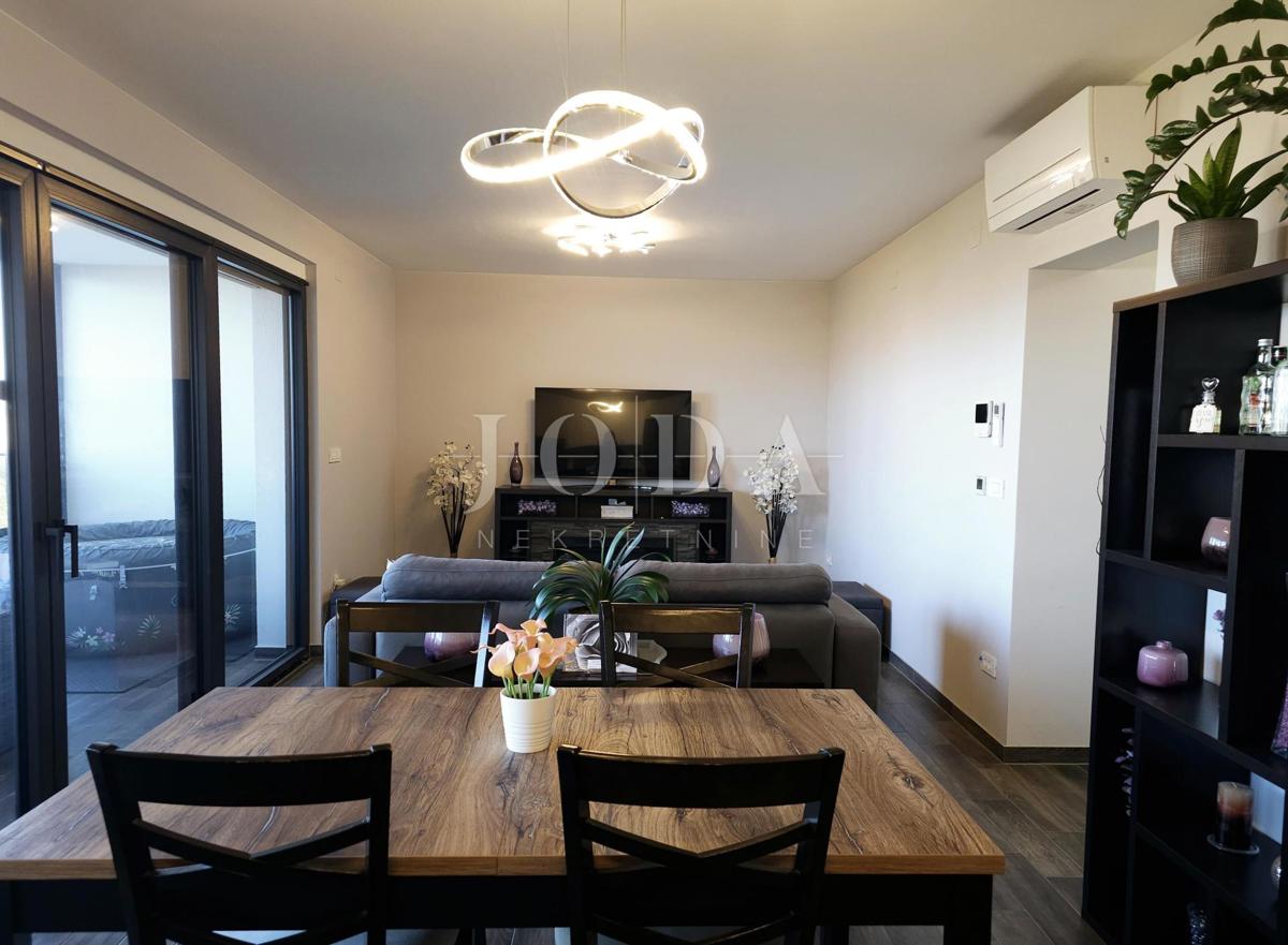 Bilocale funzionale con terrazza coperta