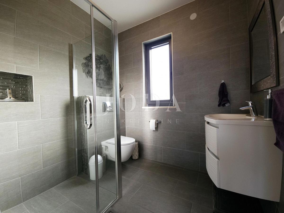 Bilocale funzionale con terrazza coperta