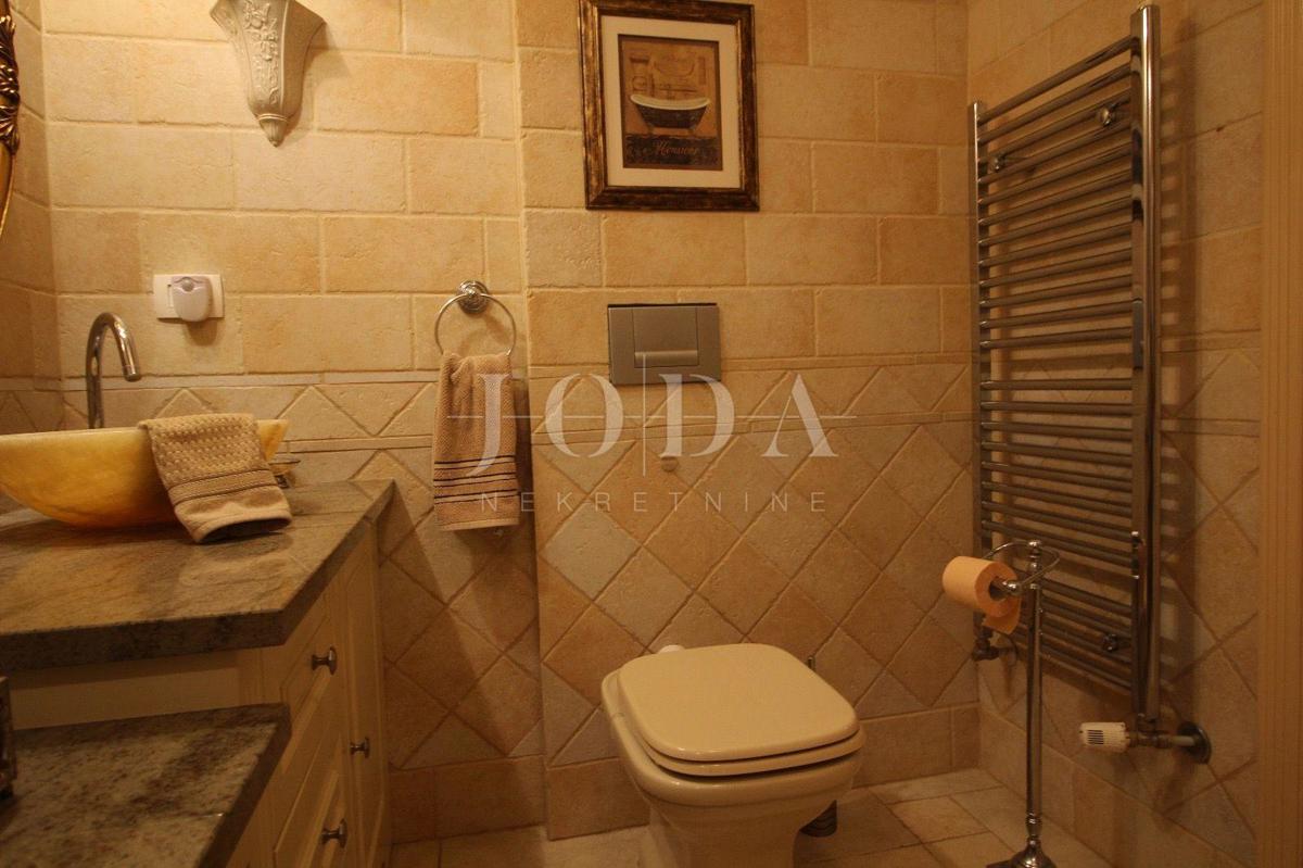 Casa Rabac, Labin, 493m2