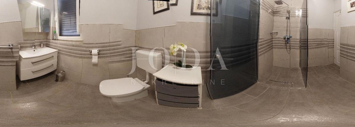 Casa Rabac, Labin, 493m2