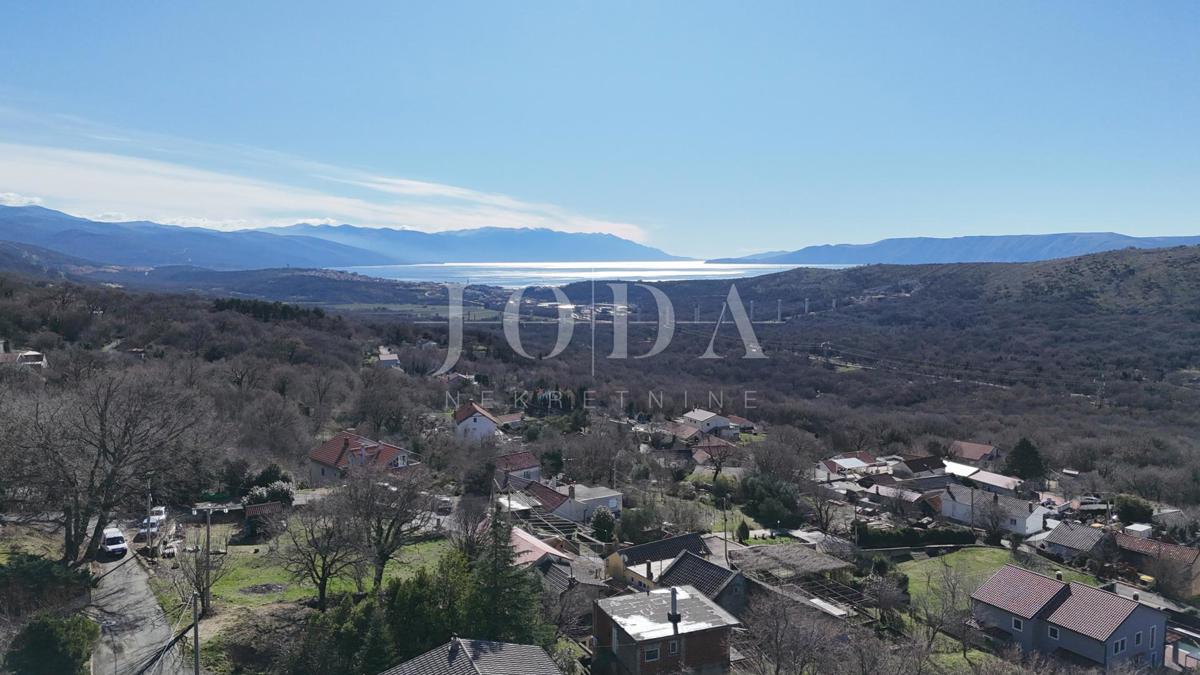 Terreno edificabile 1.250 m² con permesso e fondamenta – Bribir, vista mare