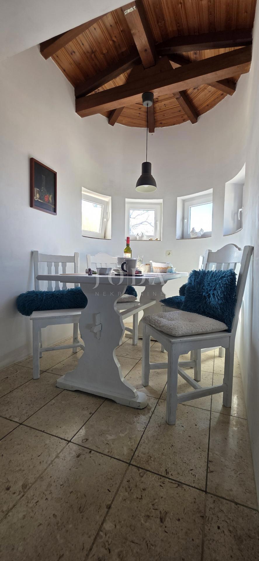 Casa esclusiva a Jadranovo con piscina, vista mare e ampio terreno