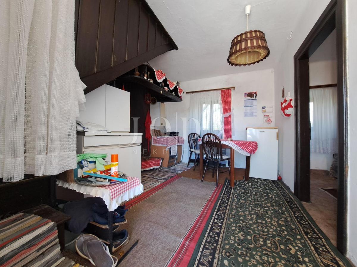 Isola di Krk – casa in pietra da ristrutturare