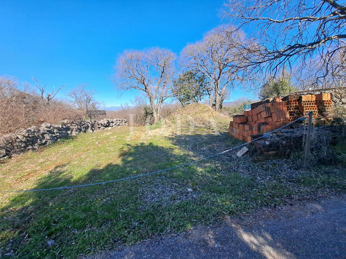 Isola di Krk – casa in pietra da ristrutturare