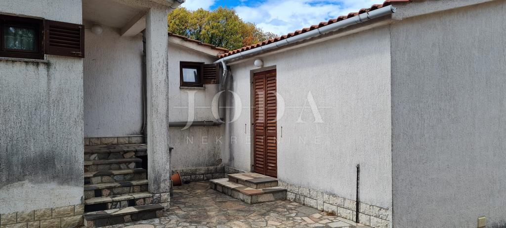 Detached house in a quiet location, island of Krk