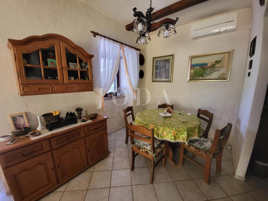 Detached house in a quiet location, island of Krk