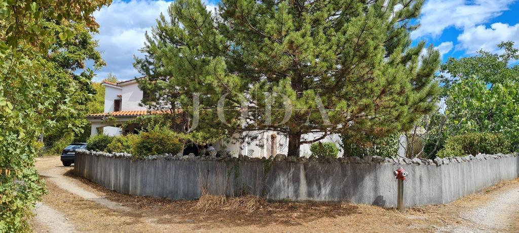 Detached house in a quiet location, island of Krk